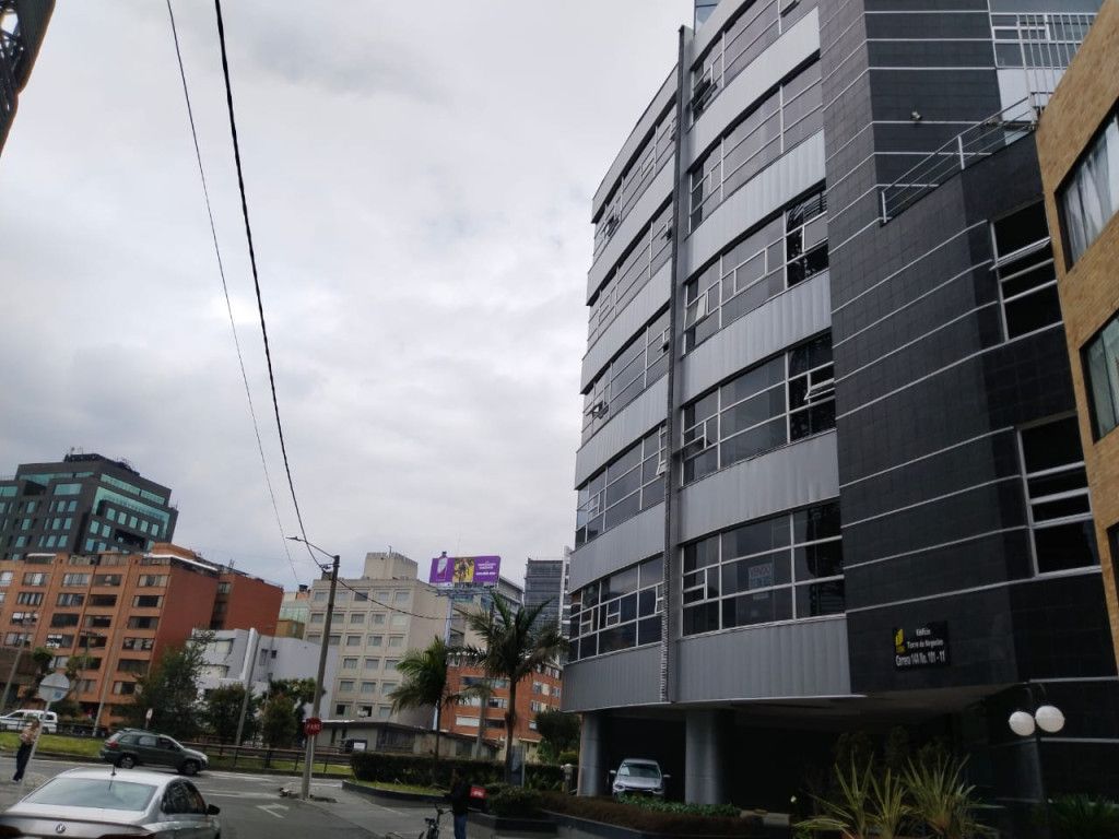 Oficina en venta Cundinamarca Bogotá Rincon Del Chicó 132 m2 Habitaciones 0 Baños 2 Garajes 3 Precio $970000000