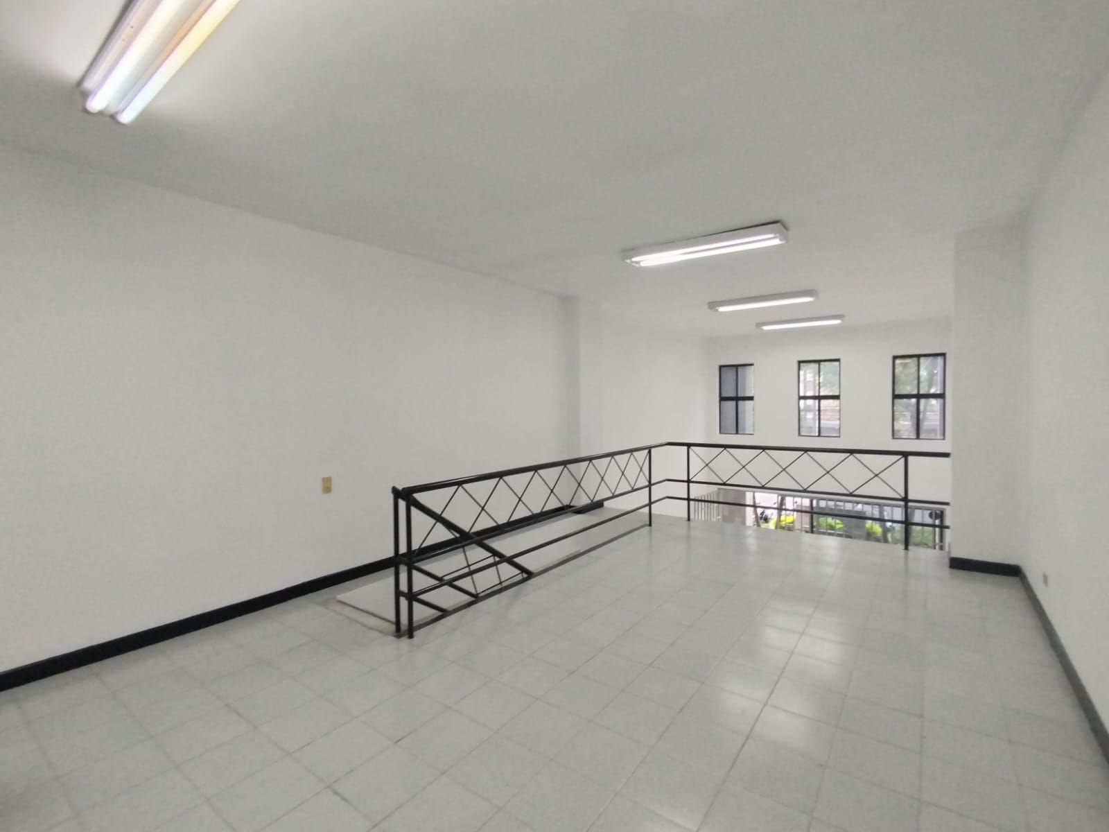 Local en arriendo Antioquia Medellín Lorena 90 m2 Habitaciones 0 Baños 1 Garajes 1 Precio $5000000