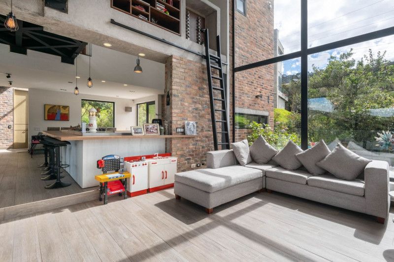 Casa en venta Cundinamarca La Calera La Calera 440 m2 Habitaciones 4 Baños 7 Garajes 4 Precio $3550000000