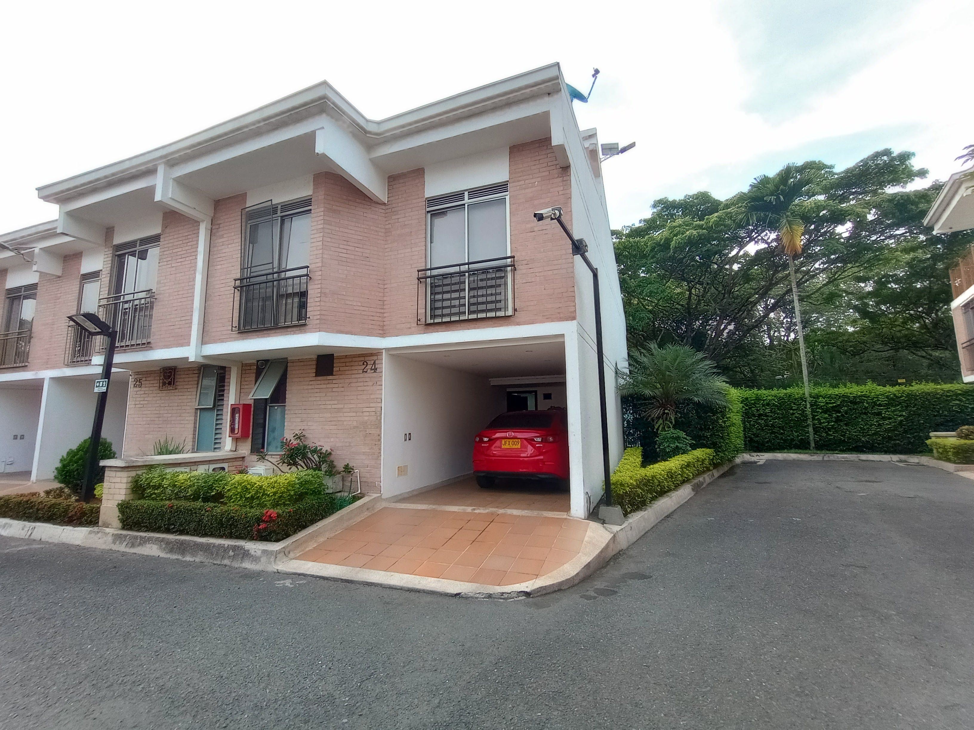 Casa en venta Valle Del Cauca Cali El Ingenio 165 m2 Habitaciones 4 Baños 3 Garajes 2 Precio $760000000