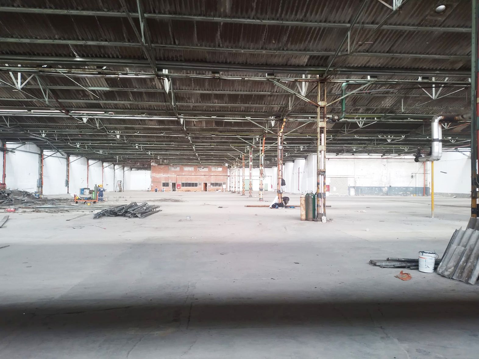 Bodega en arriendo Antioquia Itagüí Santa Cruz 5700 m2 Habitaciones 0 Baños 4 Garajes 3 Precio $118000000