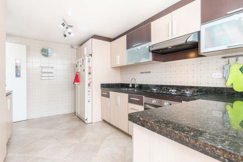 Casa en venta Cundinamarca Bogotá Los Cedritos 247 m2 Habitaciones 4 Baños 4 Garajes 4 Precio $1200000000