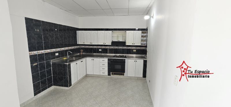 Casa en venta Antioquia Medellín La Castellana 220 m2 Habitaciones 4 Baños 1 Garajes 0 Precio $900000000