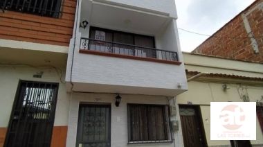 Casa en venta Antioquia Medellín Aranjuez 90 m2 Habitaciones 7 Baños 6 Garajes 1 Precio $600000000