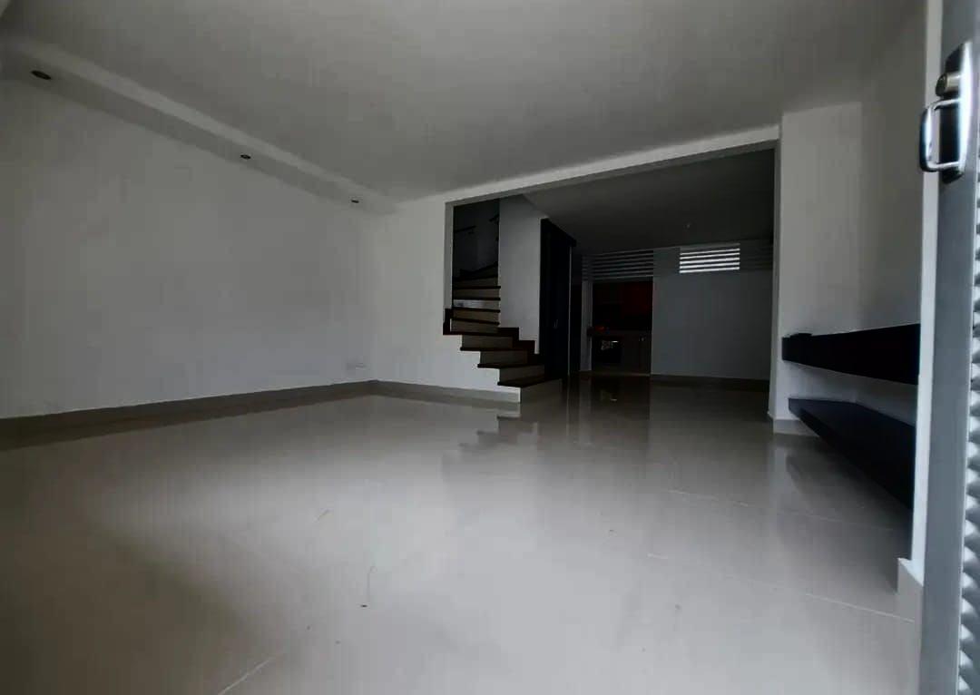 Casa en arriendo Risaralda Pereira Toluca 220 m2 Habitaciones 4 Baños 6 Garajes 3 Precio $4650000