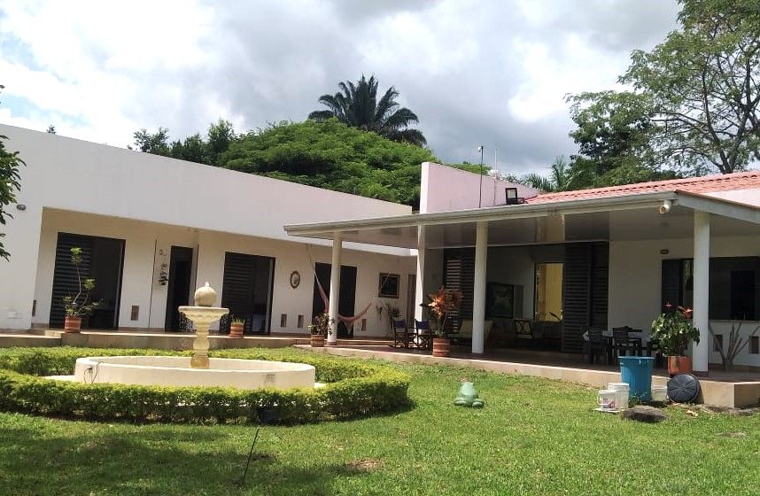 Finca en venta Cundinamarca La Mesa El Centro 3842 m2 Habitaciones 4 Baños 3 Garajes 6 Precio $840000000