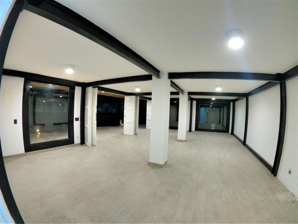 Oficina en arriendo Cundinamarca Bogotá Santa Ana Occidental 220 m2 Habitaciones 0 Baños 5 Garajes 0 Precio $10000000