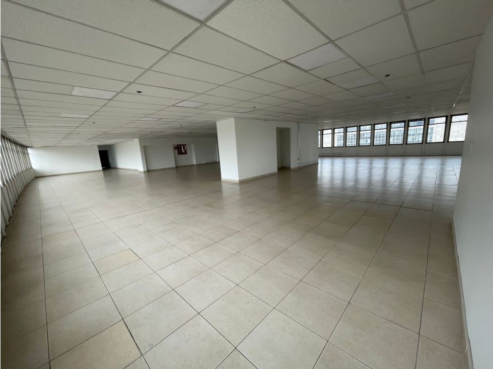 Oficina en arriendo Cundinamarca Bogotá La Alameda 600 m2 Habitaciones 0 Baños 2 Garajes 3 Precio $25600000