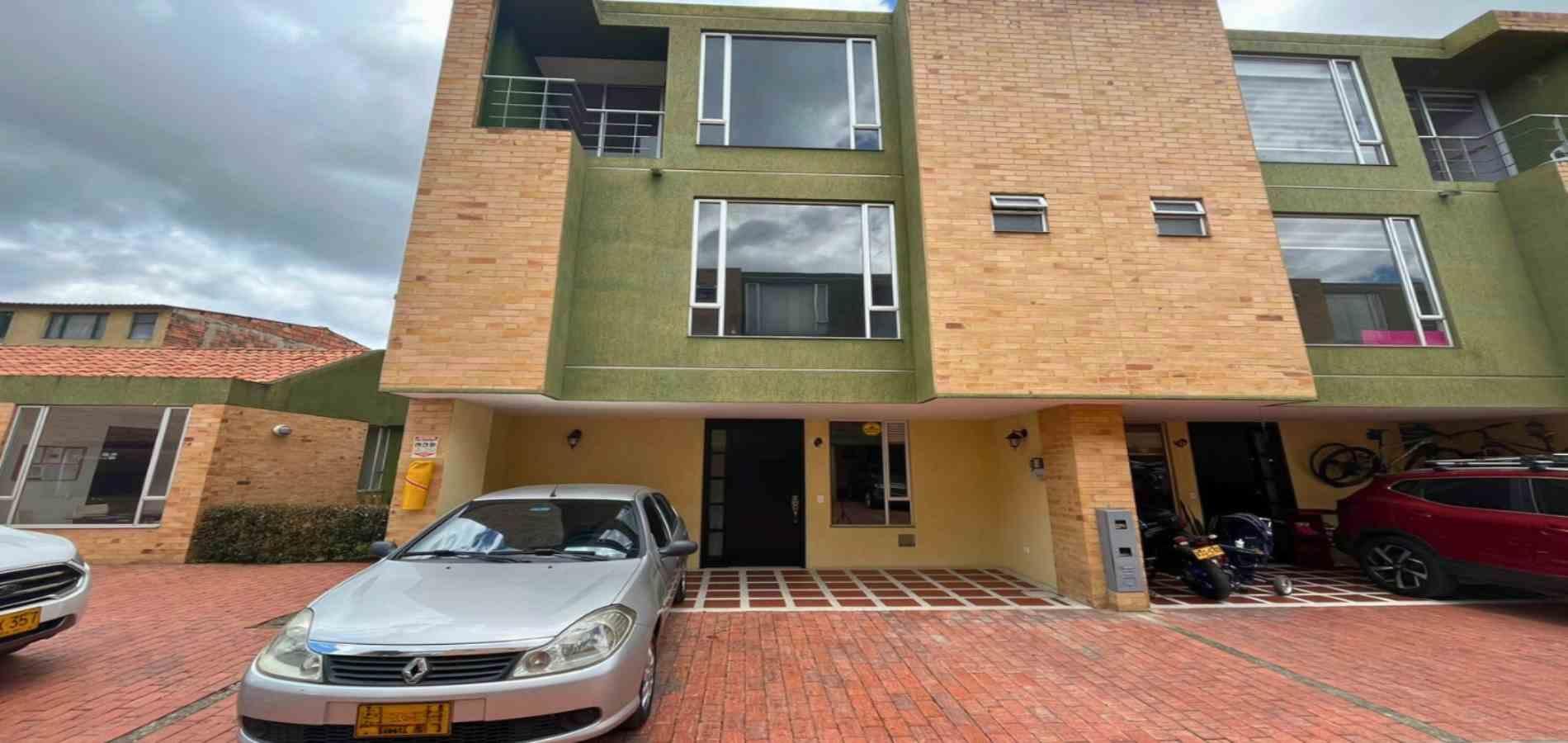 Casa en venta Cundinamarca Chía 20 De Julio Sector I 205 m2 Habitaciones 3 Baños 4 Garajes 2 Precio $500000000