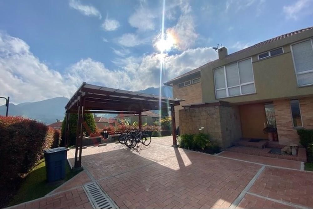 Casa en venta Cundinamarca La Calera La Plazuela 871 m2 Habitaciones 4 Baños 4 Garajes 4 Precio $1600000000