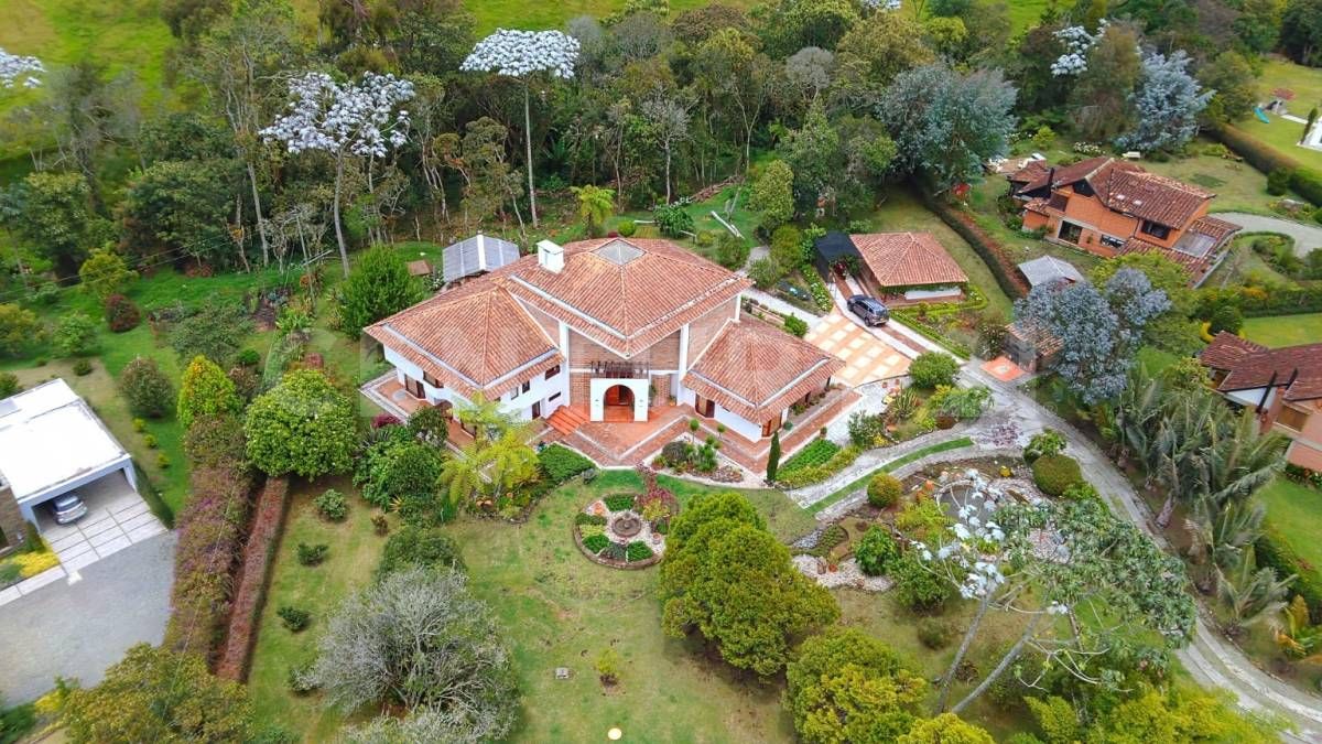 Finca en venta Antioquia Envigado Envigado 500 m2 Habitaciones 5 Baños 5 Garajes 2 Precio $4500000000