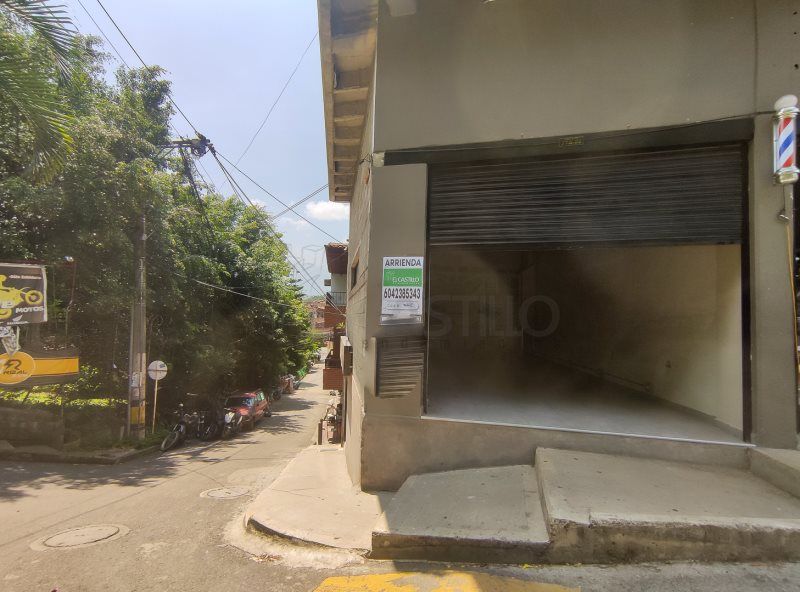 Local en arriendo Antioquia Medellín El Rincon 30 m2 Habitaciones 0 Baños 2 Garajes 0 Precio $2000000