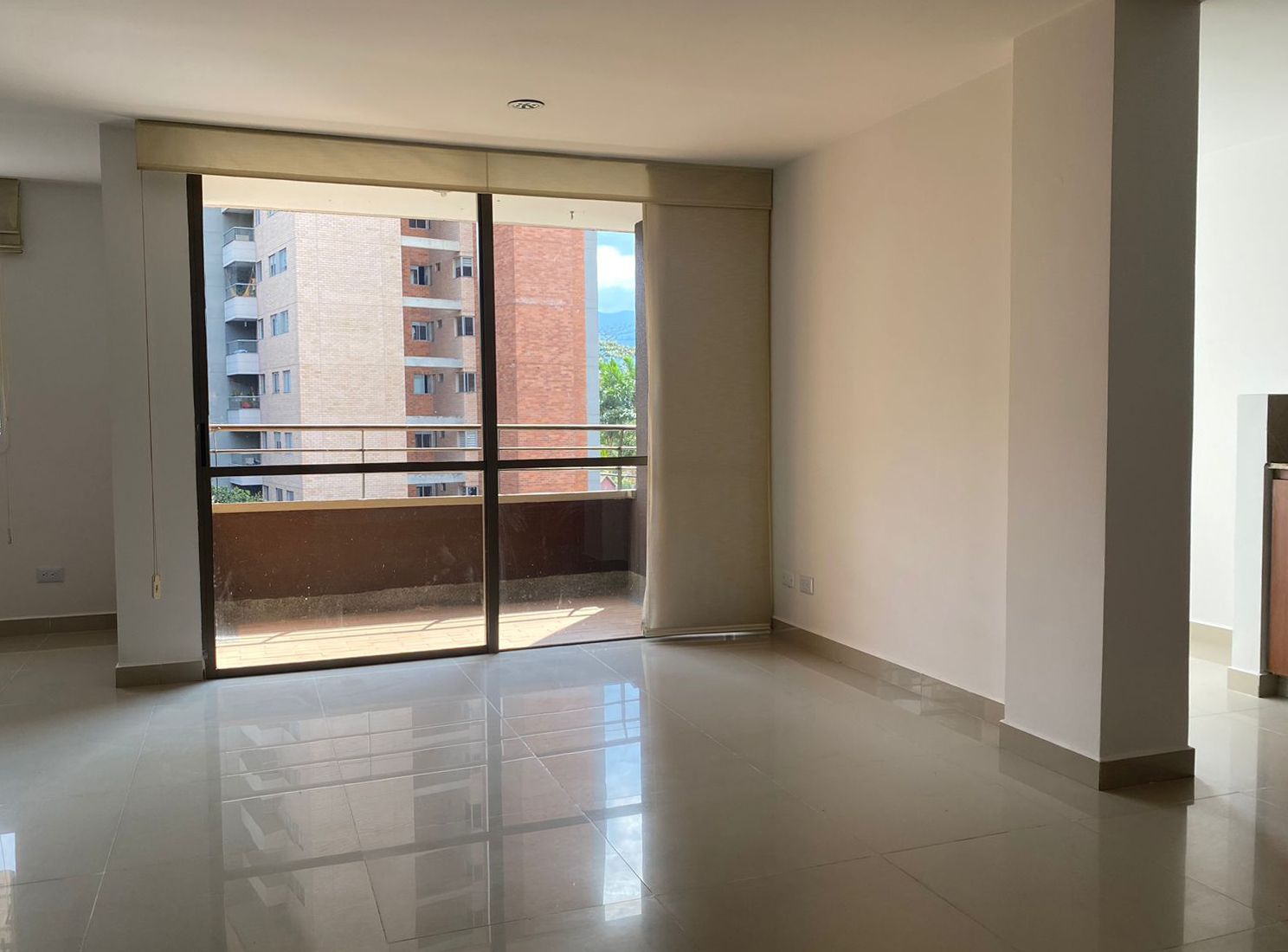 Apartamento en arriendo Antioquia Envigado La Mesa 72 m2 Habitaciones 2 Baños 2 Garajes 2 Precio $3350000