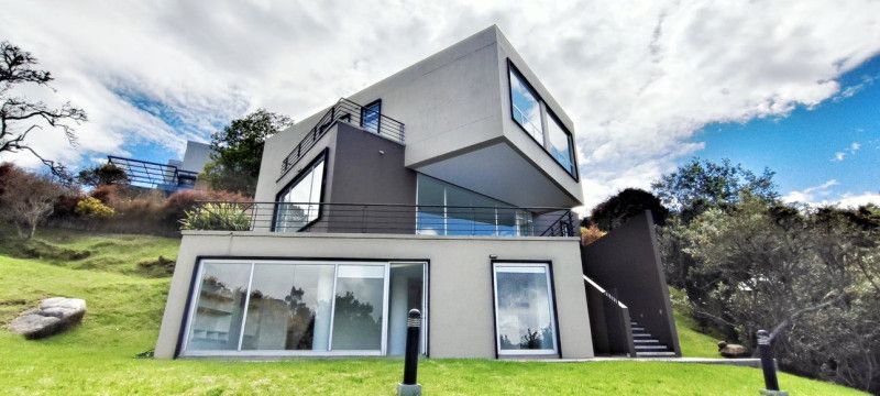 Casa en venta Cundinamarca La Calera La Calera 1484 m2 Habitaciones 4 Baños 3 Garajes 2 Precio $2200000000