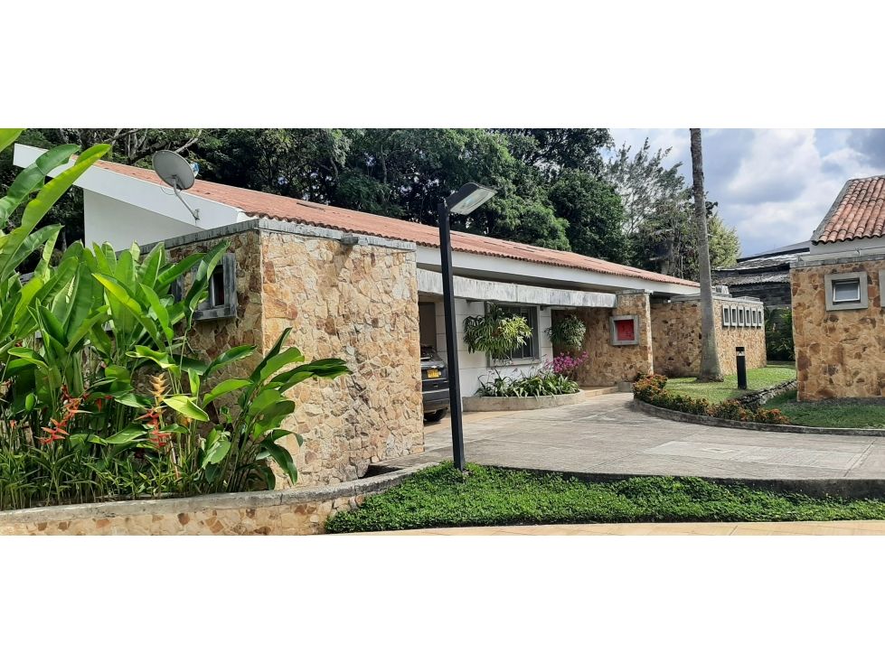 Casa Campestre en venta Valle Del Cauca Cali Cali 353 m2 Habitaciones 4 Baños 6 Garajes 2 Precio $1998000000