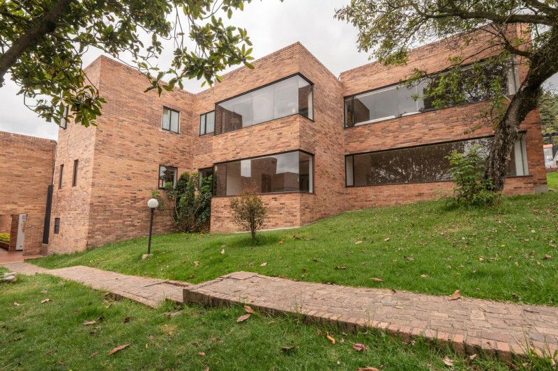 Apartamento en arriendo Cundinamarca Bogotá Suba Naranjos 270 m2 Habitaciones 4 Baños 4 Garajes 3 Precio $10650000