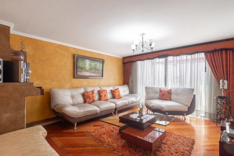 Casa en venta Cundinamarca Bogotá Niza Norte 192 m2 Habitaciones 4 Baños 4 Garajes 3 Precio $940000000