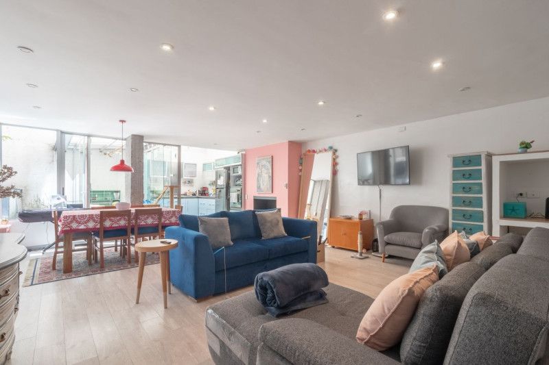 Apartamento en venta Cundinamarca Bogotá Las Acacias 127 m2 Habitaciones 1 Baños 1 Garajes 1 Precio $725000000