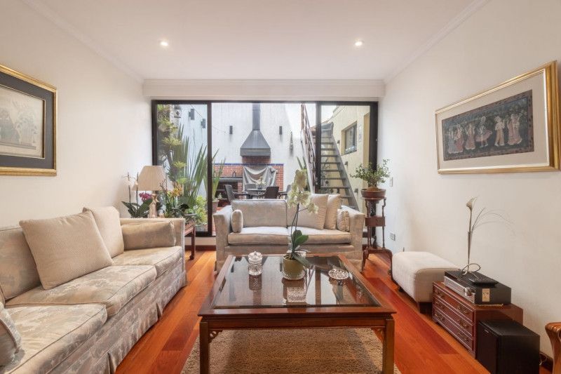 Casa en venta Cundinamarca Bogotá Santa Barbara Central 385 m2 Habitaciones 4 Baños 4 Garajes 2 Precio $1800000000