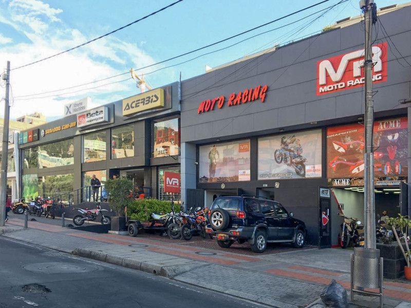 Local en arriendo Cundinamarca Bogotá Santa Barbara Oriental 420 m2 Habitaciones 0 Baños 2 Garajes 0 Precio $20000000