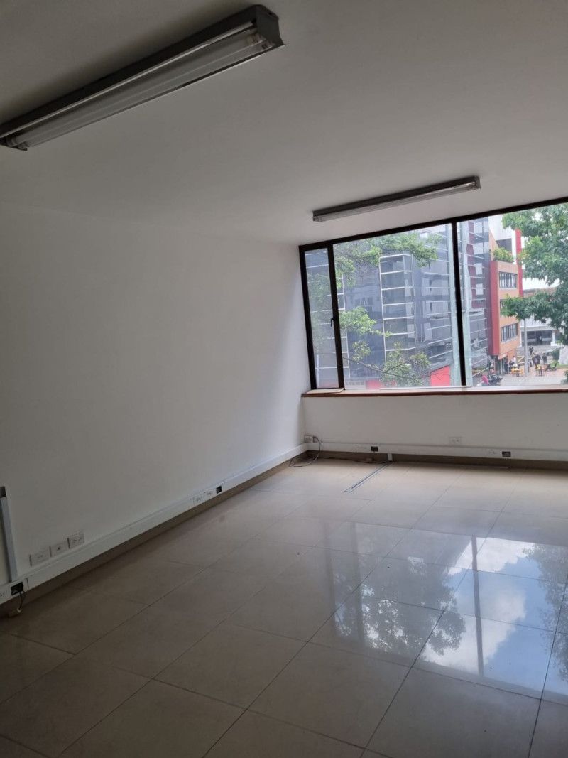 Oficina en venta Cundinamarca Bogotá El Retiro 20 m2 Habitaciones 0 Baños 0 Garajes 0 Precio $130000000