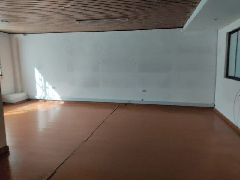 Bodega en venta Cundinamarca Bogotá Las Ferias 222 m2 Habitaciones 0 Baños 3 Garajes 8 Precio $750000000