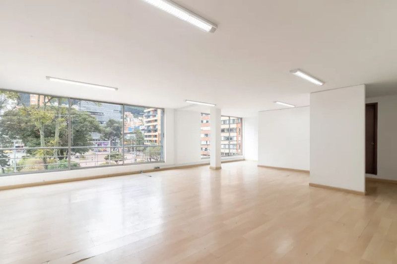 Oficina en arriendo Cundinamarca Bogotá Chapinero Central 125 m2 Habitaciones 0 Baños 2 Garajes 0 Precio $5417000