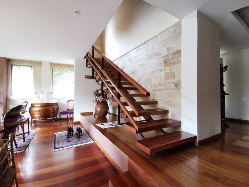 Casa en venta Cundinamarca Bogotá Niza Suba 602 m2 Habitaciones 4 Baños 3 Garajes 4 Precio $2400000000