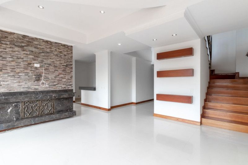 Apartamento en venta Cundinamarca Bogotá Lisboa 260 m2 Habitaciones 4 Baños 4 Garajes 2 Precio $2000000000