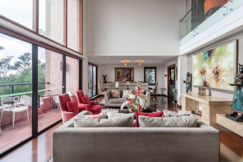 Casa en venta Cundinamarca Bogotá Ginebra 830 m2 Habitaciones 6 Baños 6 Garajes 5 Precio $6400000000