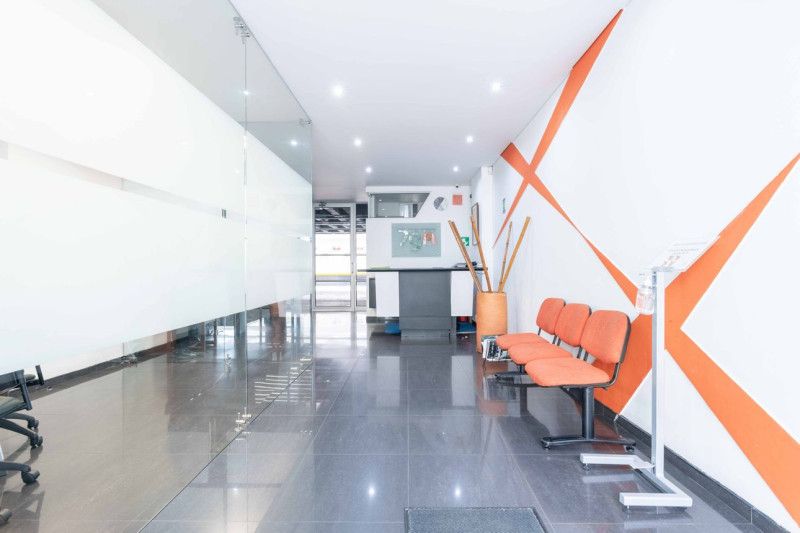 Oficina en venta Cundinamarca Bogotá Lago Gaitan 60 m2 Habitaciones 0 Baños 1 Garajes 1 Precio $385000000
