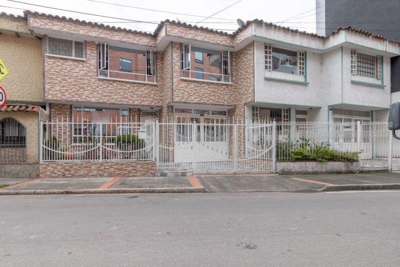 Casa en venta Cundinamarca Bogotá Quinta Paredes 175 m2 Habitaciones 3 Baños 3 Garajes 0 Precio $1200000000