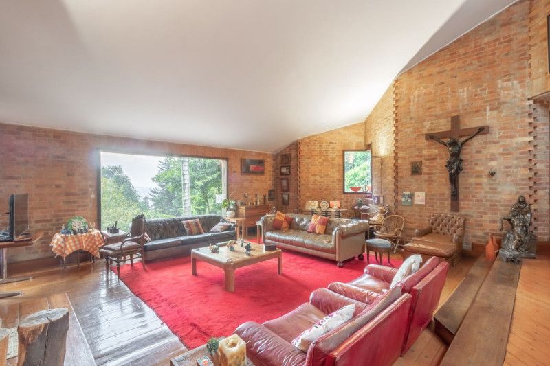 Casa en arriendo Cundinamarca Bogotá Suba Naranjos 536 m2 Habitaciones 3 Baños 4 Garajes 4 Precio $13232000