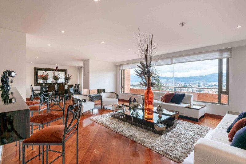 Apartamento en venta Cundinamarca Bogotá El Plan 221 m2 Habitaciones 3 Baños 4 Garajes 3 Precio $2500000000