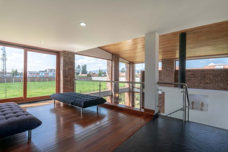 Casa en venta Cundinamarca Chía Cr Guaymaral Reservado 367 m2 Habitaciones 5 Baños 5 Garajes 2 Precio $1200000000