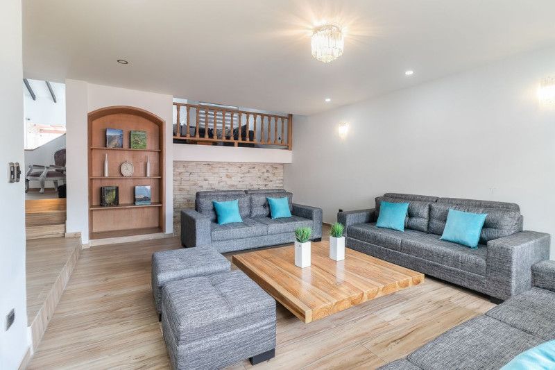 Casa en venta Valle Del Cauca Cali Vipasa 388 m2 Habitaciones 4 Baños 3 Garajes 2 Precio $2200000000