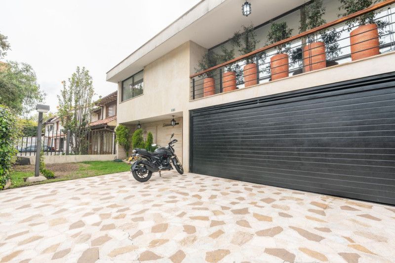 Casa en venta Cundinamarca Bogotá Santa Ana Occidental 550 m2 Habitaciones 6 Baños 5 Garajes 4 Precio $3500000000