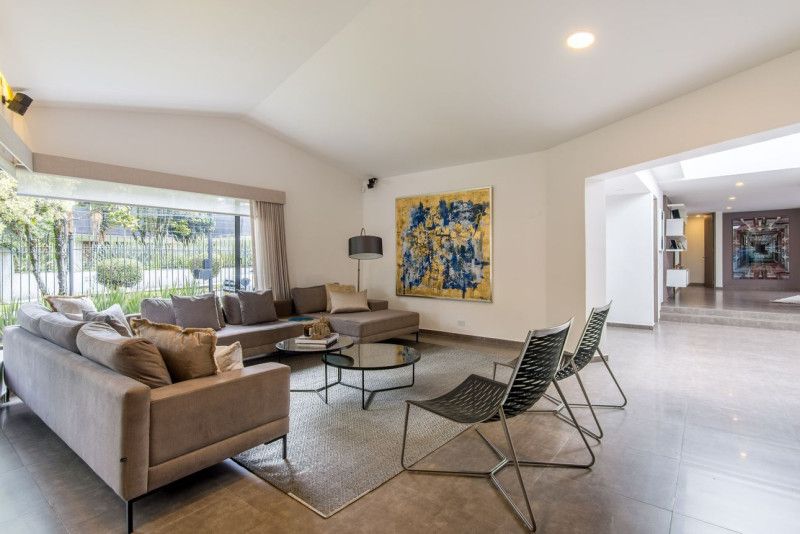 Casa en venta Cundinamarca Bogotá Niza Suba 500 m2 Habitaciones 6 Baños 8 Garajes 3 Precio $3000000000