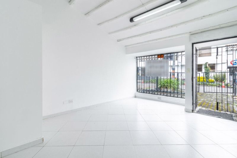 Oficina en arriendo Cundinamarca Bogotá Molinos Norte 120 m2 Habitaciones 0 Baños 2 Garajes 4 Precio $4800000