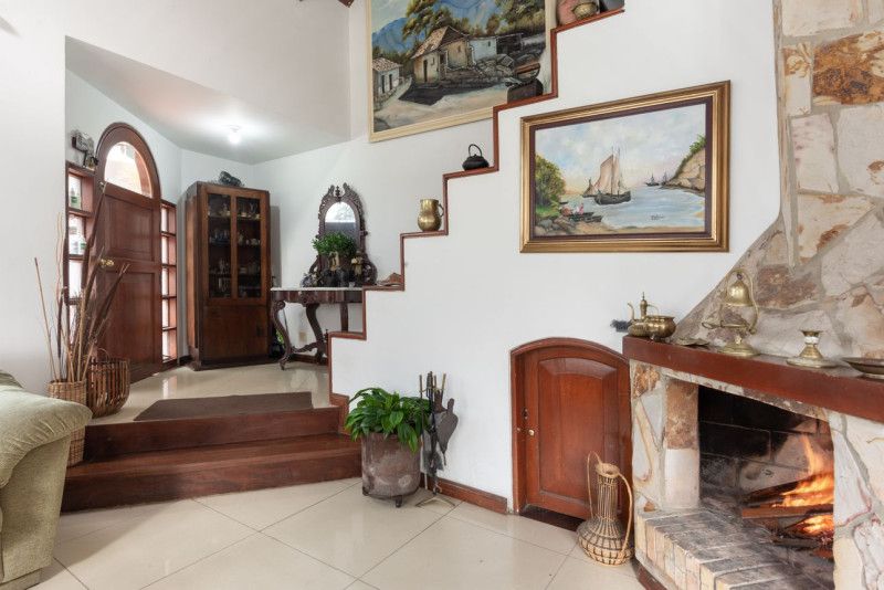 Casa en venta Cundinamarca Chía Chia 347 m2 Habitaciones 4 Baños 5 Garajes 3 Precio $950000000