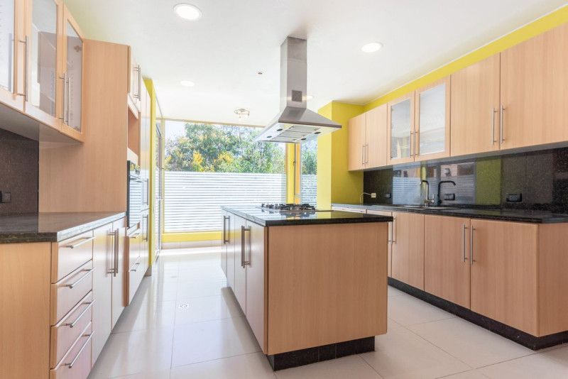 Casa en venta Cundinamarca La Calera La Calera 450 m2 Habitaciones 4 Baños 6 Garajes 3 Precio $2700000000