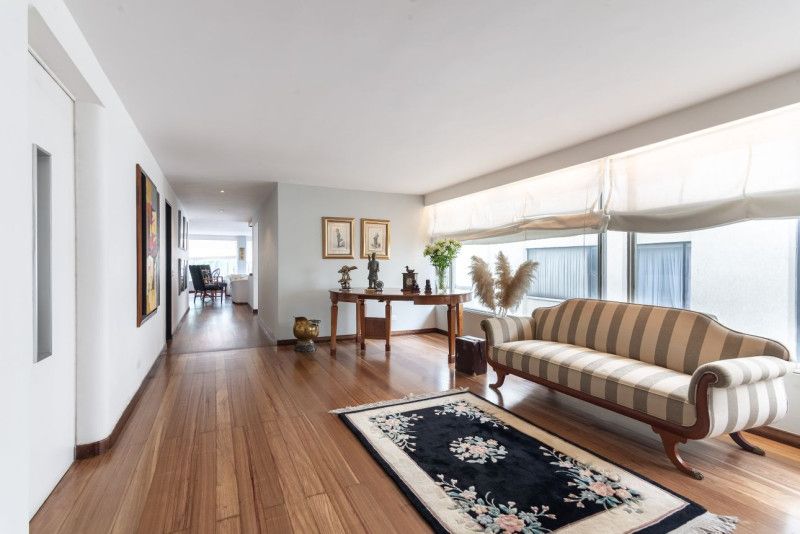 Apartamento en venta Cundinamarca Bogotá Chicó Norte 350 m2 Habitaciones 4 Baños 5 Garajes 4 Precio $2400000000