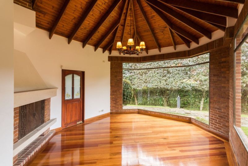 Casa en venta Cundinamarca La Calera La Calera 398 m2 Habitaciones 5 Baños 7 Garajes 4 Precio $1800000000