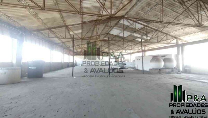 Bodega en arriendo Antioquia Medellín Jesus Nazareno 1300 m2 Habitaciones 0 Baños 2 Garajes 0 Precio $25000000
