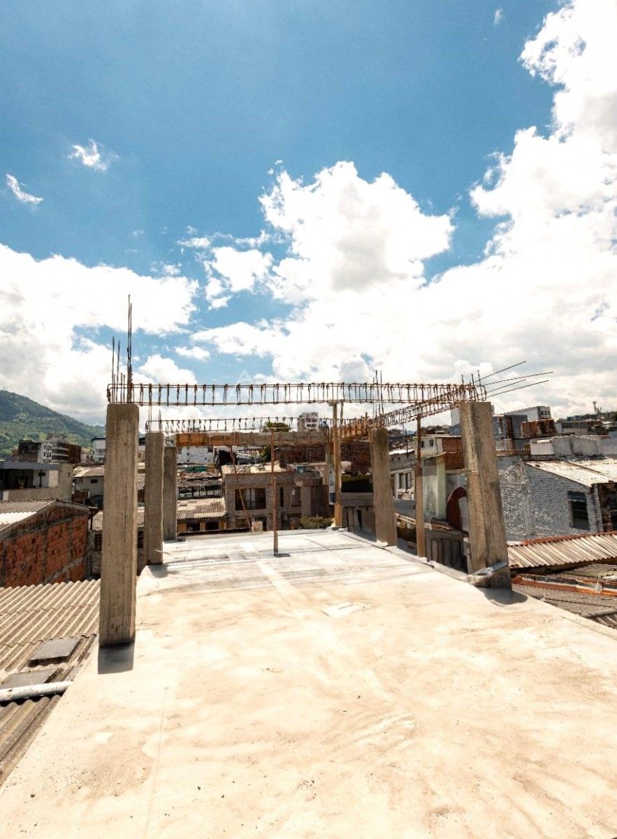 Casa en venta Risaralda Pereira Santander 300 m2 Habitaciones 8 Baños 8 Garajes 1 Precio $700000000