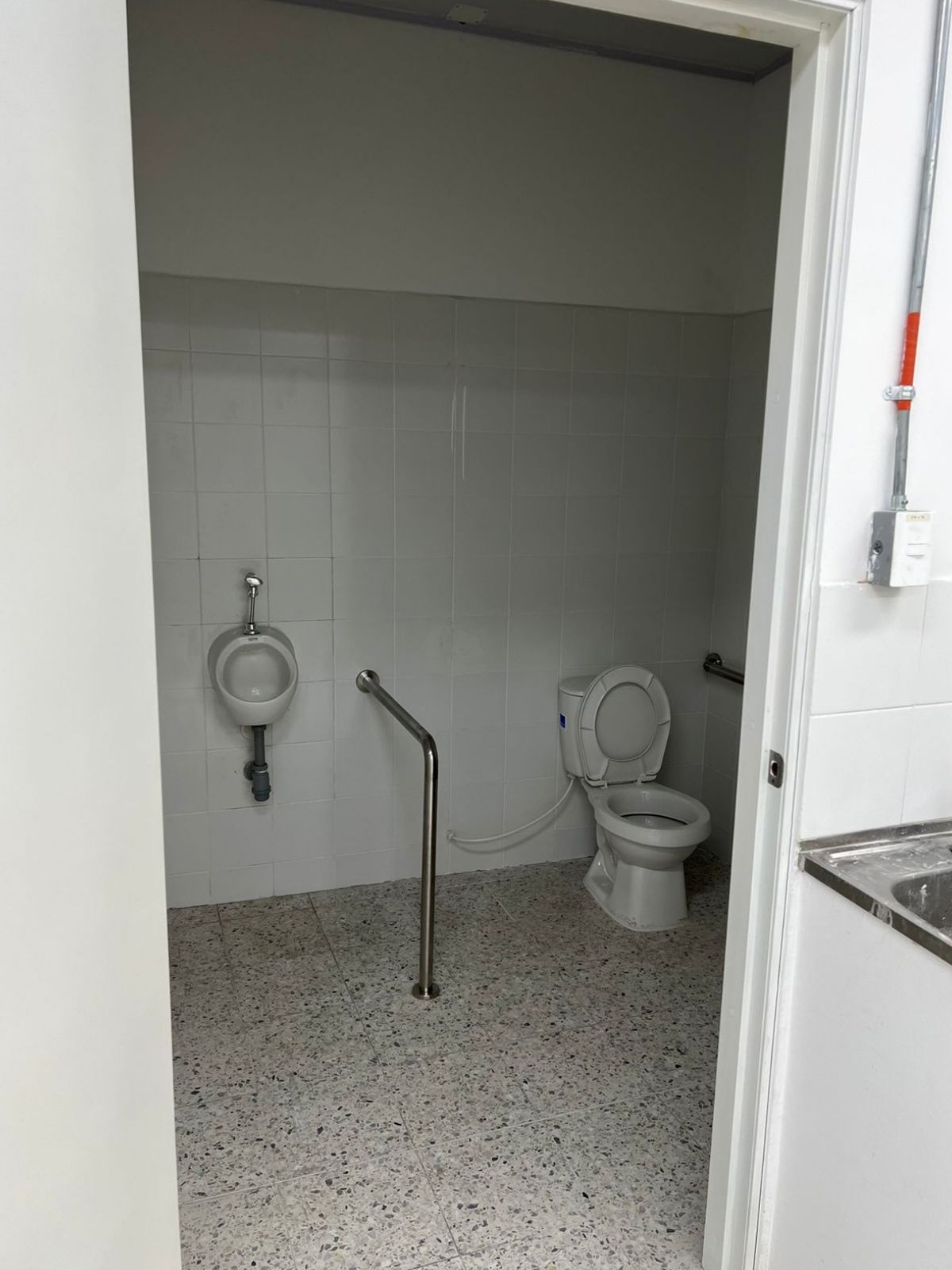 Local en arriendo Risaralda Pereira Av 30 De Agosto 293 m2 Habitaciones 0 Baños 2 Garajes 1 Precio $11900000
