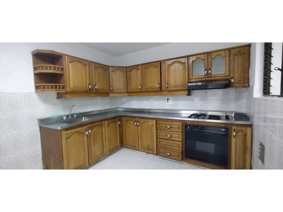 Local en arriendo Antioquia Medellín Ferreni 300 m2 Habitaciones 0 Baños 2 Garajes 1 Precio $7000000