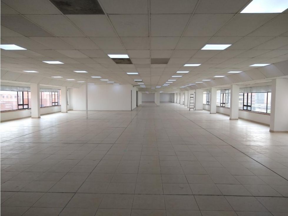 Oficina en arriendo Cundinamarca Bogotá Samper 1017 m2 Habitaciones 0 Baños 2 Garajes 12 Precio $41815000