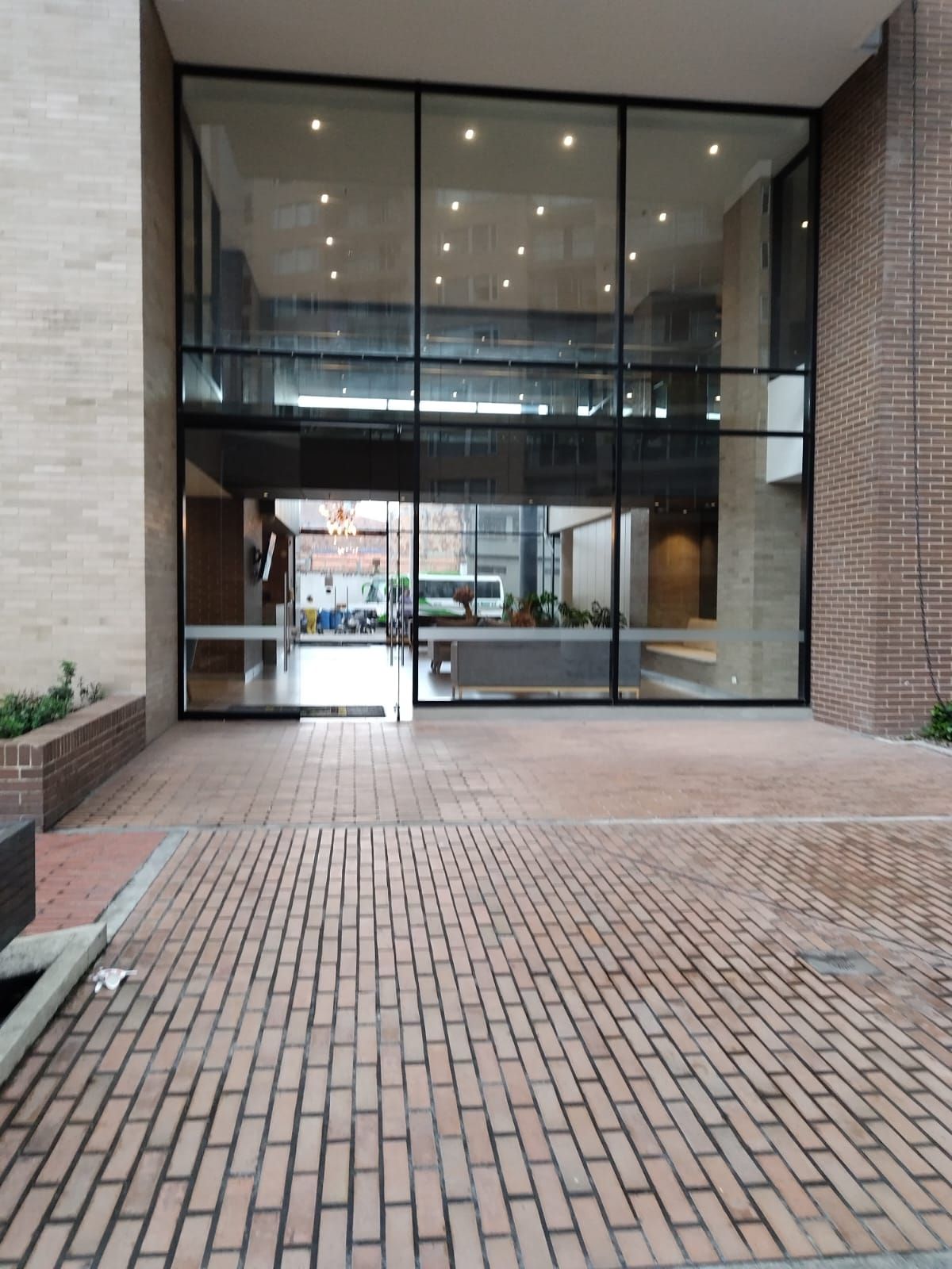 Apartamento en venta Cundinamarca Bogotá San Ignacio 102 m2 Habitaciones 3 Baños 2 Garajes 3 Precio $920000000