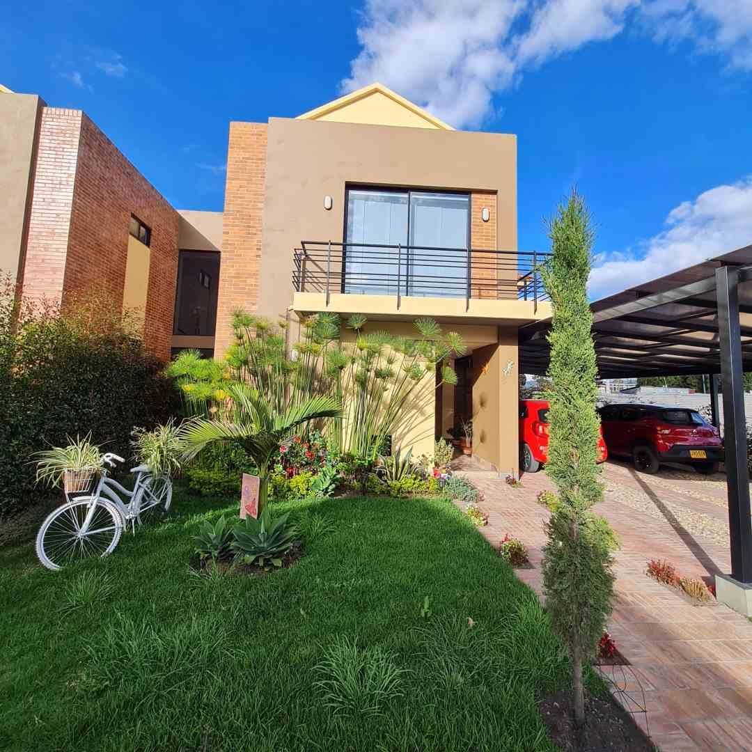 Casa en venta Cundinamarca Cajicá Vda Chuntame 164 m2 Habitaciones 3 Baños 6 Garajes 5 Precio $1020000000